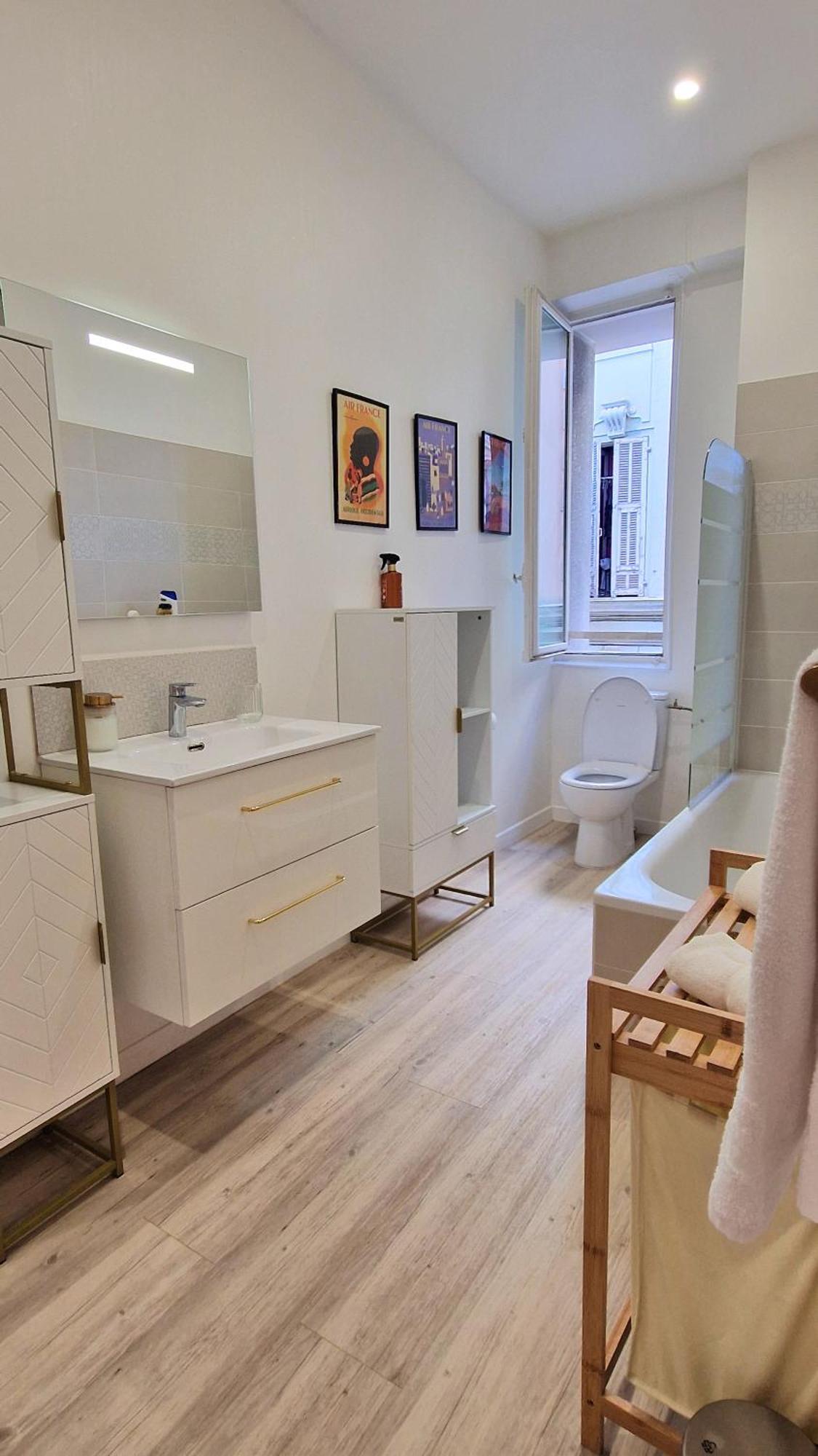 Jazzy Et Spacieux Appartement Prom Des Anglais Ница Екстериор снимка